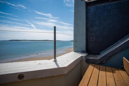 The Nest - 1 Bedroom Apartment - Tenby