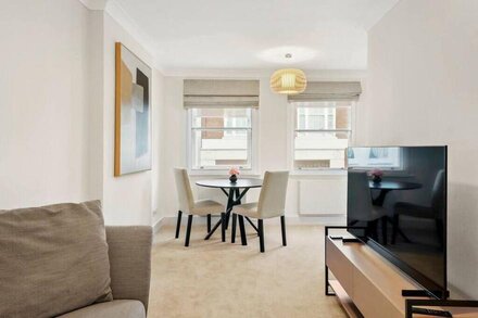 2BR 2 BA | Luxury 2 bed townhouse next to Harrods