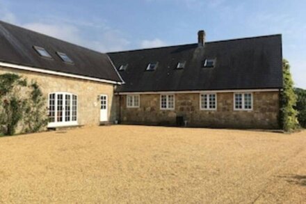 Beautifully converted stone cottage in the heart of the Isle of Wight 716