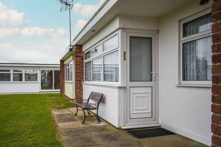 2 bedroom accommodation in California, near Great Yarmouth