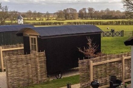 Hand crafted, this shepherds hut is a wonderful place to get away from it all. Set in the foothills