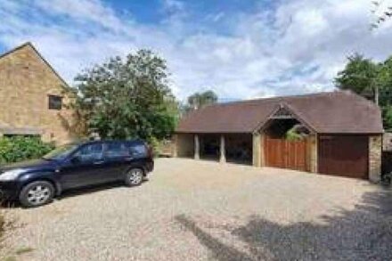 East Barn Cottage - Refurbished Barn Conversion!