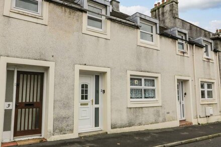 BARLEY COTTAGE, pet friendly in Newton Stewart