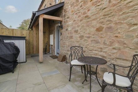 THE OLD SCHOOL, pet friendly, character holiday cottage in Ruspidge