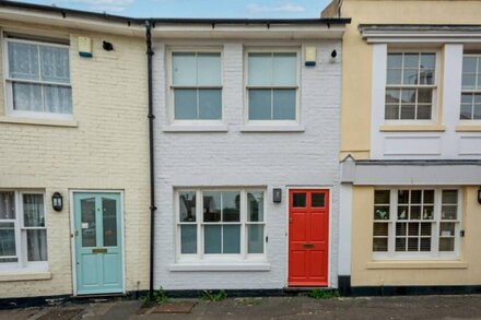 Pass the Keys | Charming cottage in the Heart of Whitstable