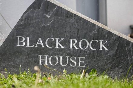 BLACK ROCK HOUSE, family friendly in Rock