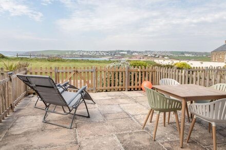 SEA CAMPION, pet friendly, character holiday cottage in Thurlestone