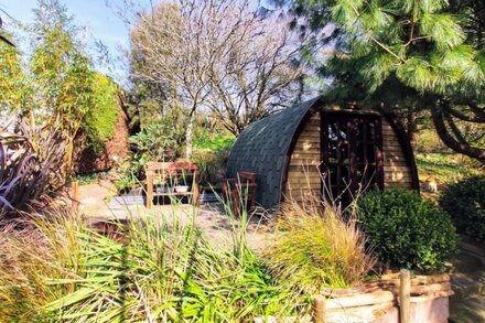 Cosy Glamping at The Greenhouse Spa Retreat