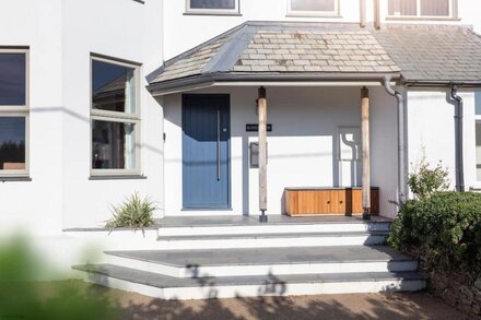 Rest Harrow -  super stylish house, walking distance to Trevone beach