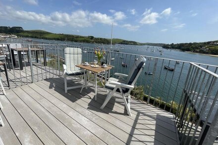 36 THE SALCOMBE, with pool in Salcombe