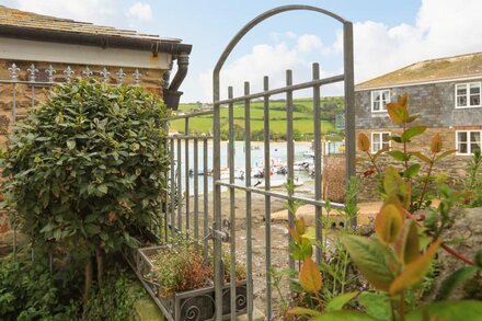 SEAGULLS, family friendly, with a garden in Salcombe