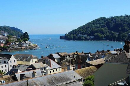 ONEDIN HOUSE, family friendly, country holiday cottage in Dartmouth