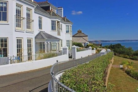 9 PROSPECT HOUSE, family friendly, with pool in Hallsands