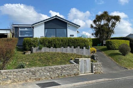 SEASCAPE (HOPE COVE), pet friendly, with a garden in Hope Cove