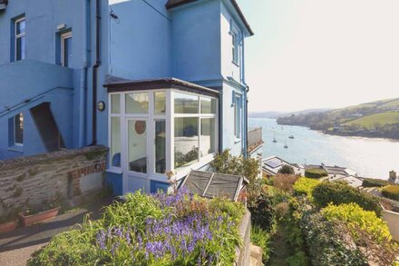 EDINBURGH HOUSE, family friendly, country holiday cottage in Salcombe