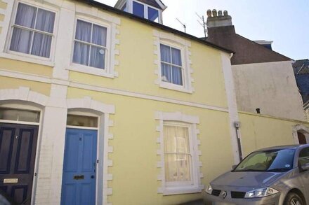 8 CHURCH STREET, pet friendly, country holiday cottage in Salcombe