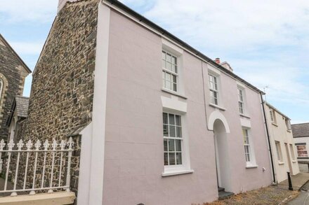 WATER STREET, with open fire in Aberaeron