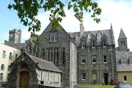 The Ross, apartment in former monasterty on the shores of world famous Loch Ness