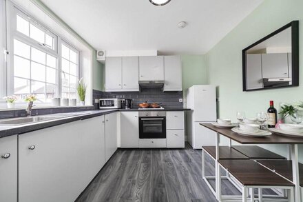 Stunning 3BR 2bth Duplex Flat in Southeast London