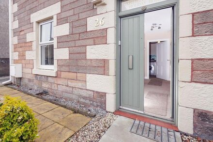 2 bedroom accommodation in Inverness