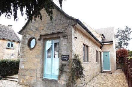 cosy cotswold cottage