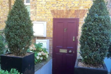 Garden Apartment  in a Georgian Town House in London