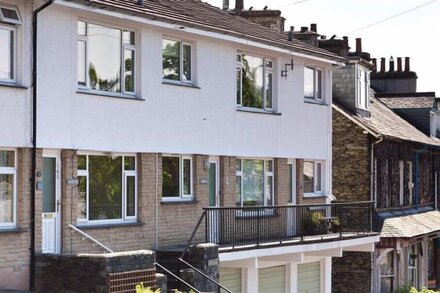 BOW PEAK, family friendly in Bowness-On-Windermere