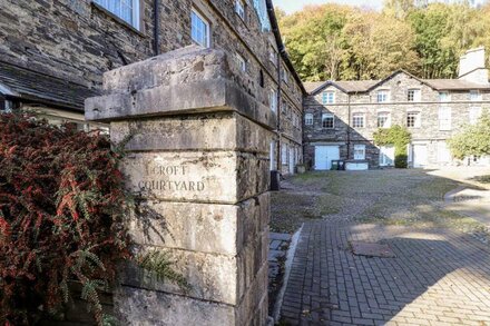 THE MOUNTING STEPS, with a garden in Ambleside