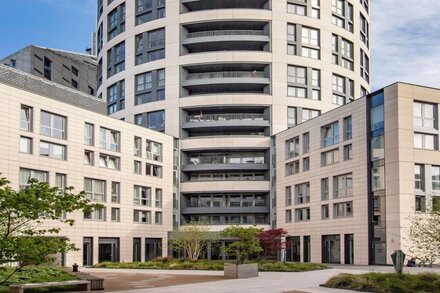 ONE-BEDROOM APARTMENT IN EAGLE HOUSE, CITY ROAD