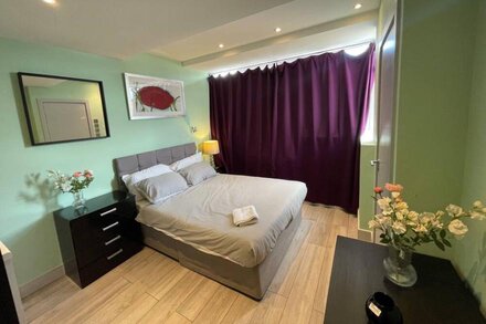 Letzi private en-suite, Near Heathrow Airport T3