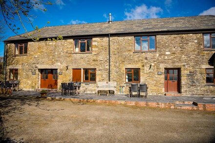 4* self catering, farm stay cottage. Sleeps 4