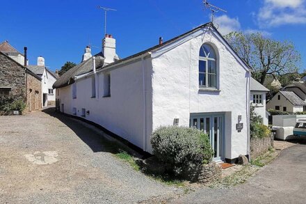 Box Cottage - Sleeps 6 | Pets* | Close To Village