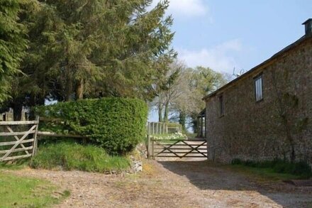 Orchard Barn nr Honiton with 200 acres of parkland & ancient woodland