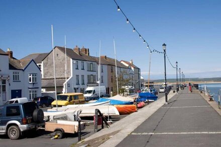 Situated Directly on Appledore Quayside. Overlooking the Torridge & Taw Estuary