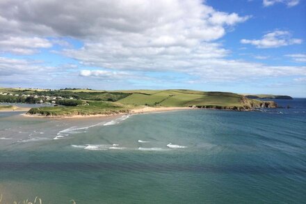 Luxury Apartment, Magnificent Sea Views, Private Access to Beach, Bigbury-on-Sea