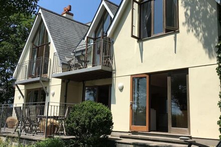 House With Sea Views And Sunny Aspect