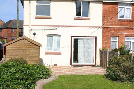 Stunning Waterside Cottage in Poole Harbour