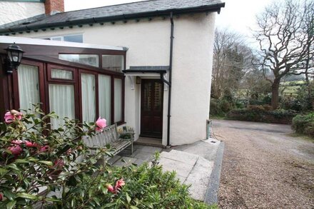 Forge Cottage, Wootton Courtenay