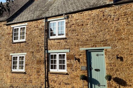 Luxurious Georgian cottage in the hidden gem of Sibford Gower