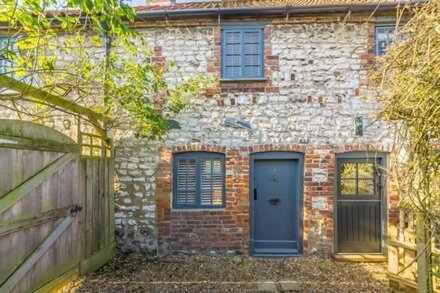 A beautifully renovated old fisherman’s cottage located in Thornham.