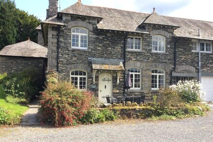 Pet friendly 3 Bed traditional lakeland Cottage with lake and mountain views<br><br><br>