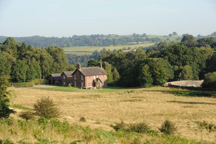 Wonderful 7 Bedroom Detached House near the River Eden in Cumbria