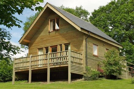 Willow Cottage Style Lodge in Yorkshire Dales, sleeps up to 4, family & pet friendly