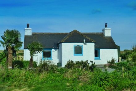 Welcome to Airidh an Dobhrain - our secluded cottage by the lochside