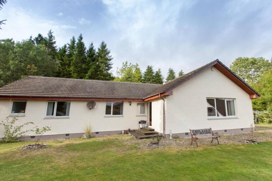 House On The Shores Of Lochalsh