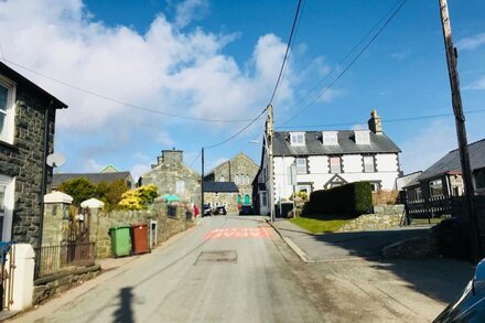 Spacious Converted Chapel in Snowdonia