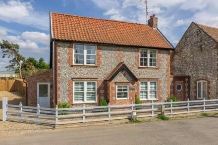 Ashdale is a beautiful cottage providing fantastic marshland views to the sea