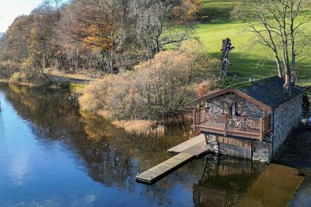 Luxury, romantic boathouse on the shores of Lake Ullswater, perfect for special occasions.