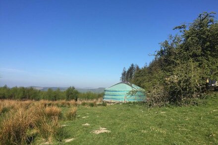 Mongolian Yurt with Log Cabin Kitchen/Bathroom in Berwyn Mountains, North Wales