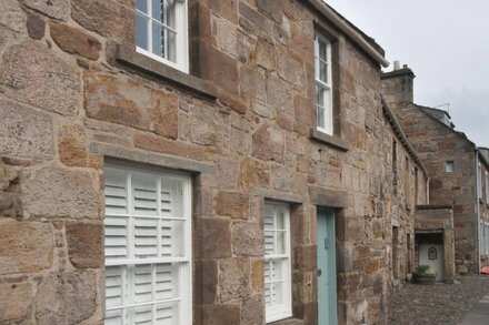 Luxury Self Catering Cottage in the heart of St.Andrews - 3 en-suite bedrooms